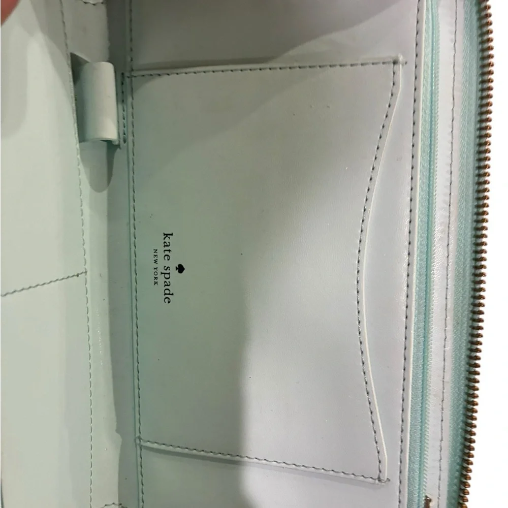 Kate Spade New York "Out of Office" wallet, - Picture 6 of 12